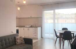 Apartament 3 camere, 72 mp, 2 bai, terasa, garaj, Dambul Rotund