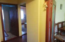 Apartament 3 camere, 74 mp, decomandat, garaj si loc de parcare, zona strazii Nicolae Titulescu