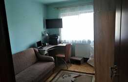 Apartament 3 camere, 74 mp, decomandat, garaj si loc de parcare, zona strazii Nicolae Titulescu