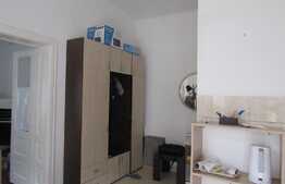 Scadere de pret si vanzare urgenta! De vanzare casa cuplata 39 mp, curte comuna, zona Garii!