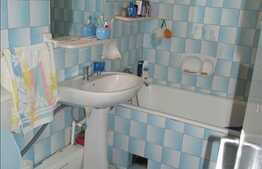 2 camere de vanzare in imobil tip vila!