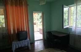 Apartament 2 camere, 45 mp, acces la gradina, zona UMF