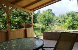 Apartament 2 camere, 45 mp, acces la gradina, zona UMF