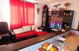 Pret atractiv! 3 camere, pod, parcare, zona Teilor