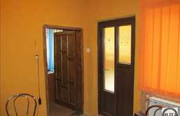 2 camere, 30 mp, decomandat, gradina de 61 mp, zona centrala !