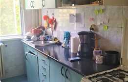 Apartament 3 camere, etaj intermediar, zona Minerva