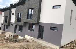 Triplex de vanzare, 113 mp, priveliste deosebita, incalzire in pardoseala, zona de case ! 