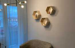 OPORTUNITATE!Apartament 3 camere, cochet, la cheie, zona Terra