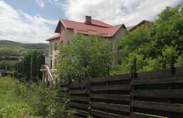 Spatiu comercial! Teren 2900 mp, front 29 ml la 2 strazi