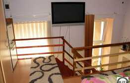 2 camere cu scara interioara pe strada Horea