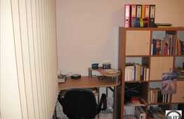 Apartament cu 3 camere, decomandat, zona Piata Zorilor