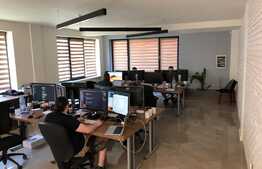 Cladire moderna, zona foarte buna 