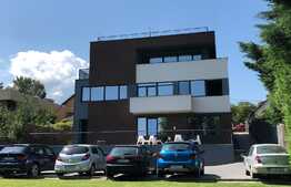 Cladire moderna, zona foarte buna 