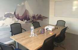 Cladire moderna, zona foarte buna 