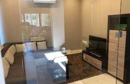 Cladire moderna, zona foarte buna 