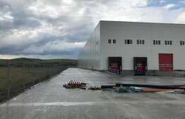 Hala moderna, aproape de aeroport, 3000 mp 