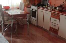 Apartament 3 camere, 57 mp utili, parcare, zona Calea Baciului