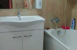 Apartament 3 camere, 57 mp utili, parcare, zona Calea Baciului