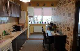 Apartament 2 camere decomandate, etaj intermediar, zona Eroilor!