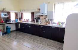 Oportunitate! Duplex de vanzare, 140 mp utili, teren de 277 mp, garaj zona Florilor!