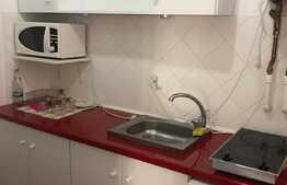 Casa cuplata 80 mp, curte 40 mp cu loc de parcare, zona strazii Horea