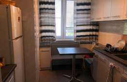 Apartament 3 camere, semidecomandat, zona strazii Baita