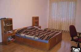 Apartament cu 2 camere 100 mp, zona Plopilor