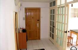 Vanzare apartament cu 2 camere, 54 mp, decomandat, zona linistita