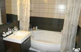 Vanzare apartament 2 camere  zona Sesului