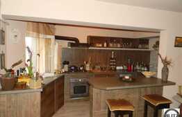 Vanzare 2 camere, 54 mp, partial mobilat, imobil NOU in zona Pietei 1 Mai