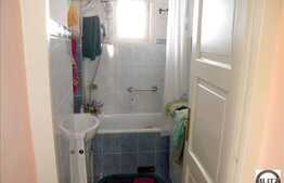 Apartament de vanzare cu 2 camere 72 mp utili + curte 50 mp