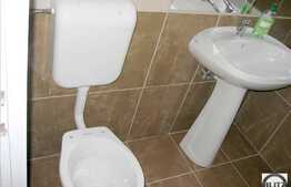 Apartament de inchiriat cu 2 camere, semidecomandat