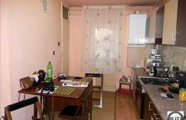 Vanzare apartament decomandat cu 2 camere, 55 mp utili