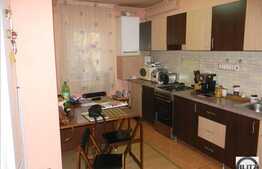 Vanzare apartament decomandat cu 2 camere, 55 mp utili