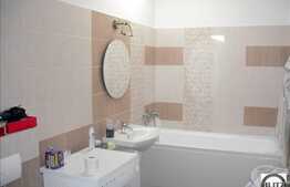 Apartament 1 camera de vanzare  si o terasa 6 mp