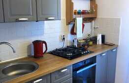 Apartament cu 2 camere, etaj intermediar, la cheie! 