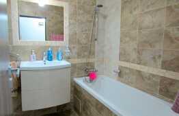 Apartament de lux, decomandat, 3 camere, 79 mp, parcare, zona Vivo!