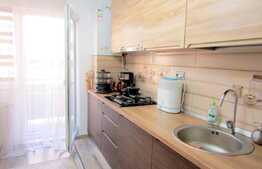 Apartament de lux, decomandat, 3 camere, 79 mp, parcare, zona Vivo!