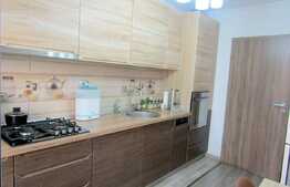 Apartament de lux, decomandat, 3 camere, 79 mp, parcare, zona Vivo!