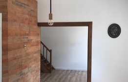 REDUCERE DE PRET! Apartament la casa, 4 camere, 2 bai, 90 mp +terasa,  complet renovat, zona 7 strazi, Gruia