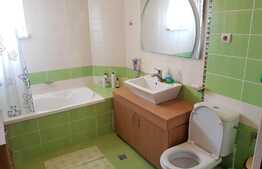 Apartament 2 camere, decomandat, loc de parcare, 65 mp, priveliste frumoasa!