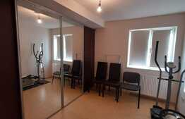 Pret oportun! Etaj intermediar! Parcare! Zona Teilor!