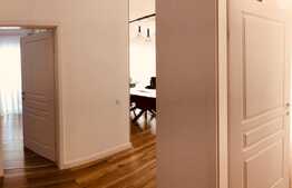 Apartament superb cu 3 camere, cu terasa 50 mp si o panorama deosebita! Vino sa-l vezi!