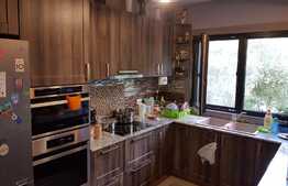 Duplex de vanzare, proiect canadian, 210 mp, 360 teren , zona Tauti