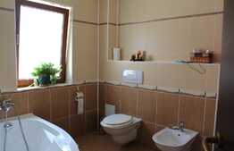 Exclusiv! Duplex de vanzare, 180 mp utili, 225 mp teren, finisat modern, mobilat complet! Zona exclusiv de case!