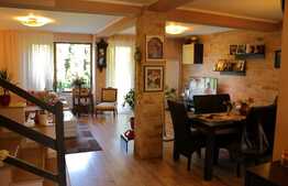 Exclusiv! Duplex de vanzare, 180 mp utili, 225 mp teren, finisat modern, mobilat complet! Zona exclusiv de case!