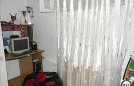 3 camere de vanzare, 75 mp utili , are curte interioara!