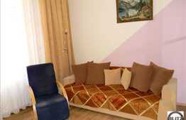 3 camere de vanzare, 75 mp utili , are curte interioara!