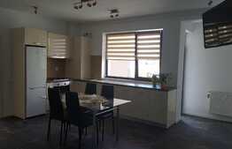 Apartament 3 camere, parcare, 70 mp, zona Grand Hotel Italia