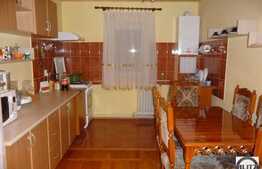 Un apartament cu 3 camere la pret extrem de bun!